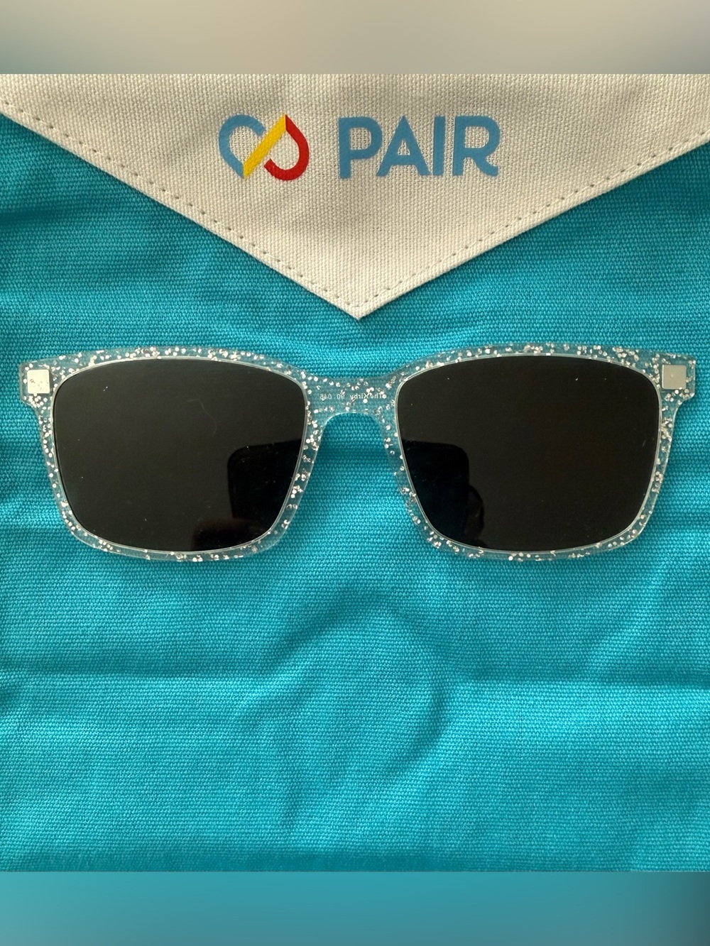 PAIR Eyewear Kirby Silver Sparkle Sun Top